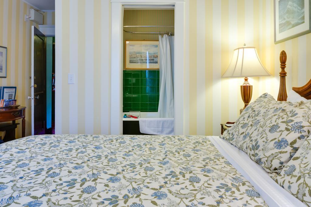 Calgary Westways Guest House Zimmer foto